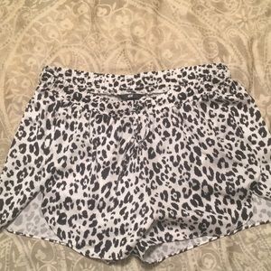 H&M draw string leopard print shorts